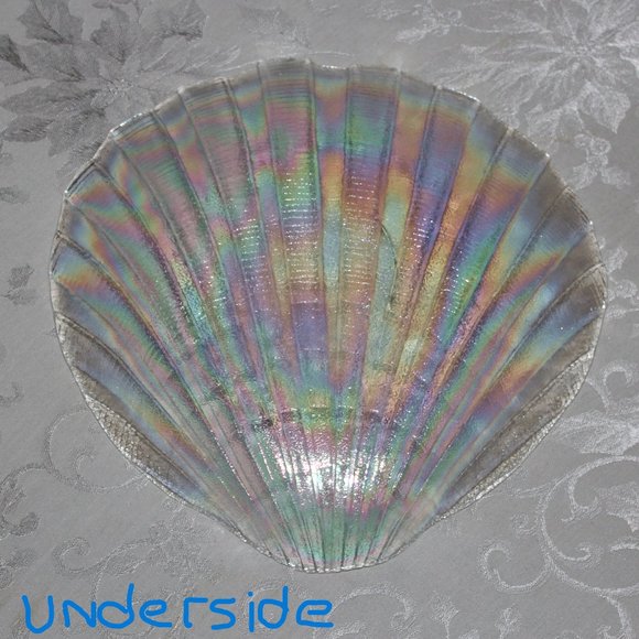 Gorgeous Iridescent Kamei Glass Shell Tray | Japanese Carnival Glass Platter - Picture 4 of 5